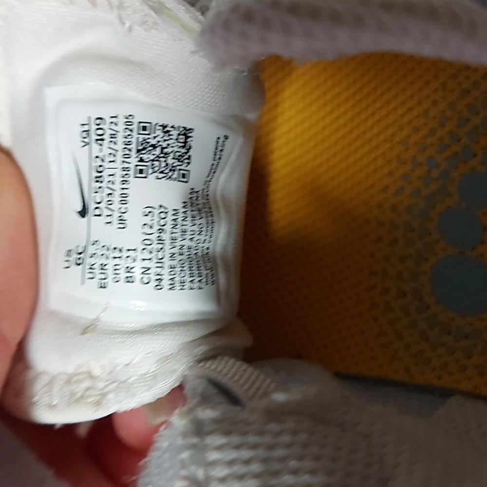 Nike shoes - Picture 5 of 6
